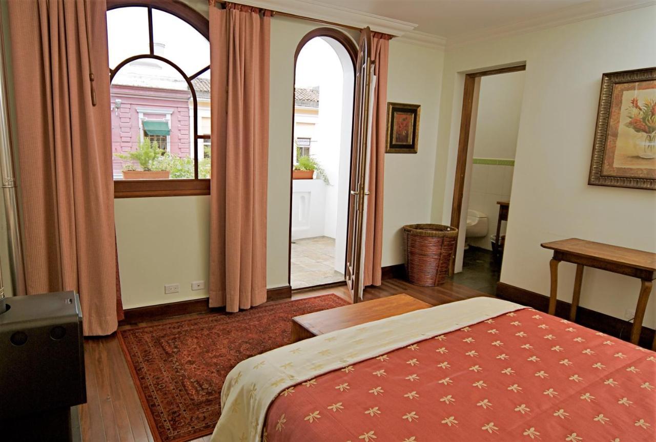 Boutique Hotel Casa Foch Quito Exterior photo