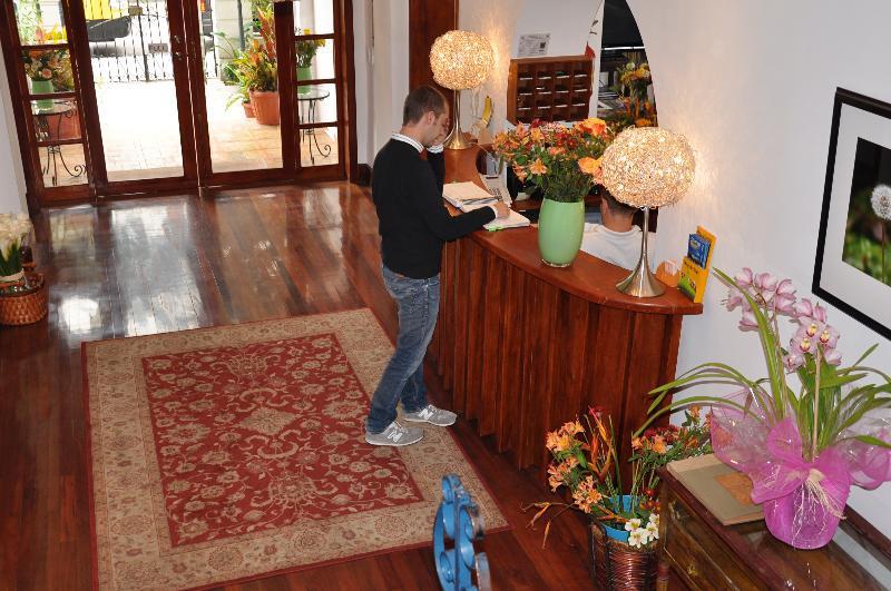 Boutique Hotel Casa Foch Quito Exterior photo