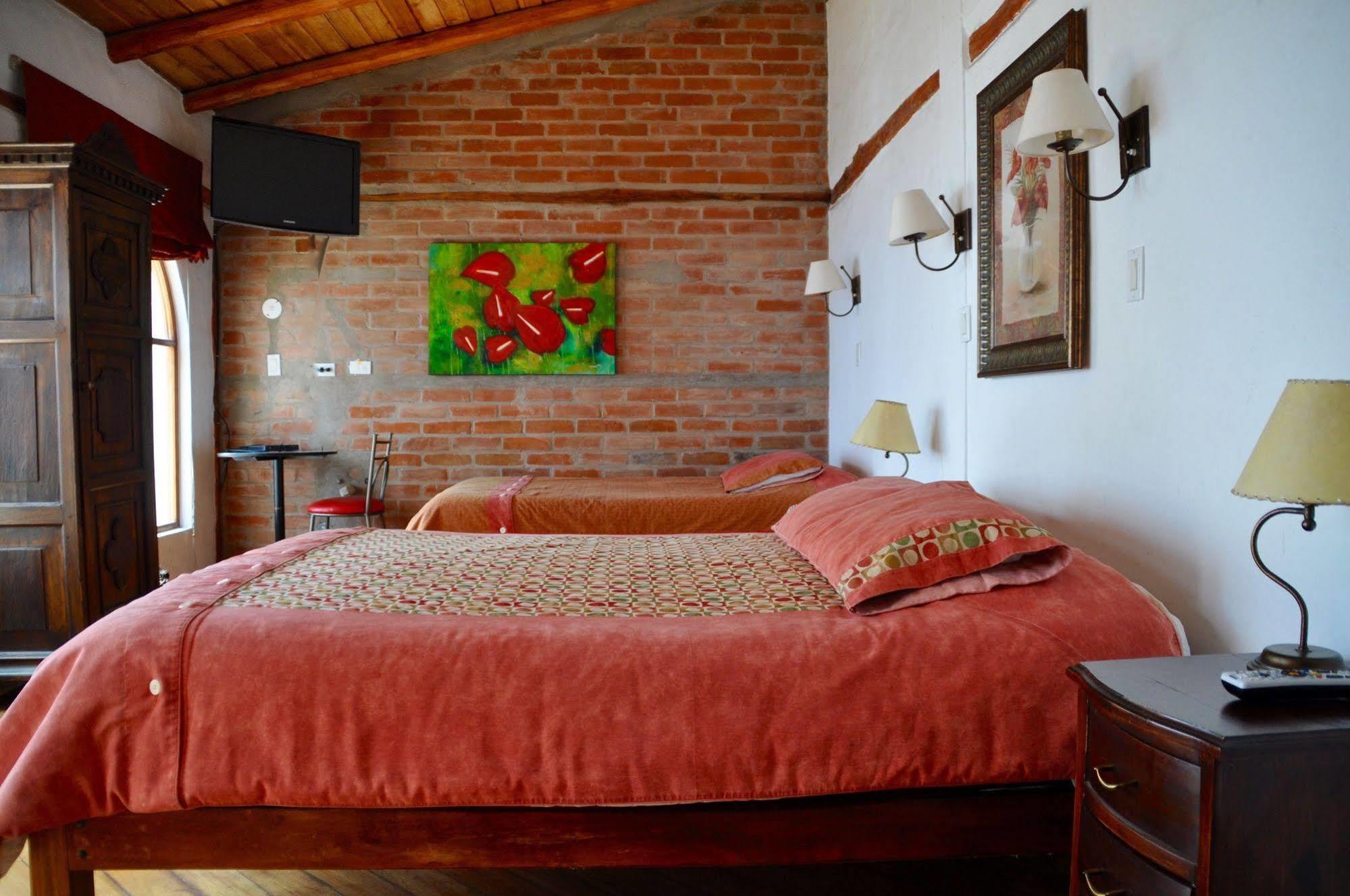 Boutique Hotel Casa Foch Quito Exterior photo