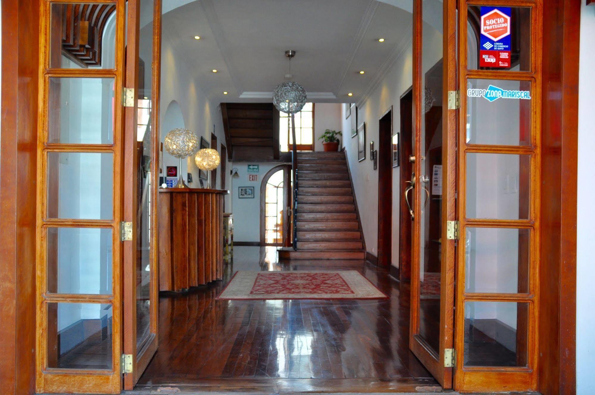 Boutique Hotel Casa Foch Quito Exterior photo