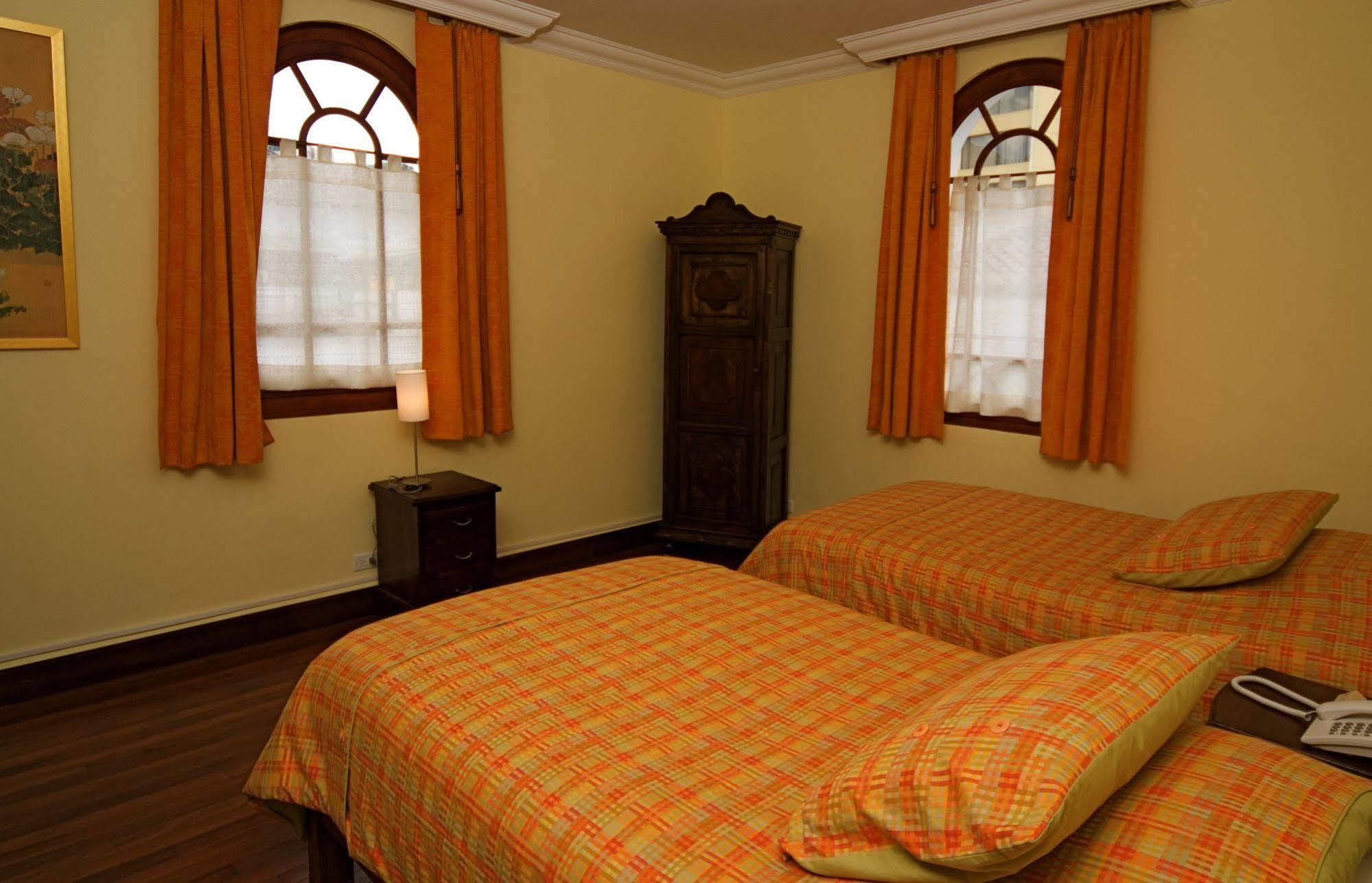 Boutique Hotel Casa Foch Quito Exterior photo
