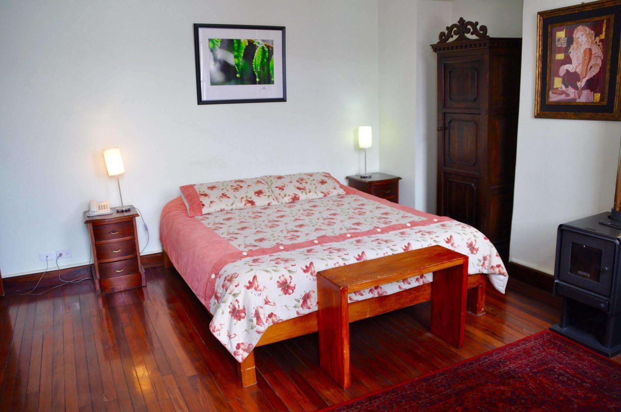 Boutique Hotel Casa Foch Quito Exterior photo