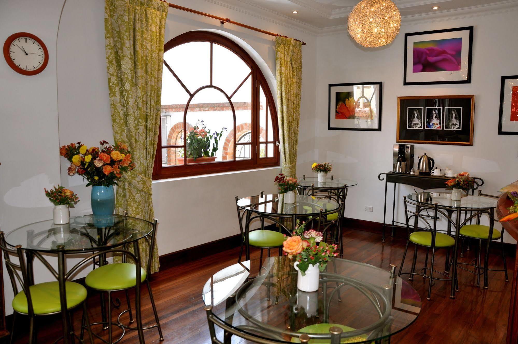 Boutique Hotel Casa Foch Quito Exterior photo
