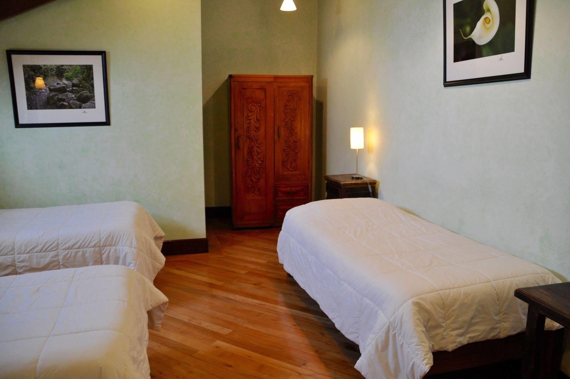 Boutique Hotel Casa Foch Quito Exterior photo